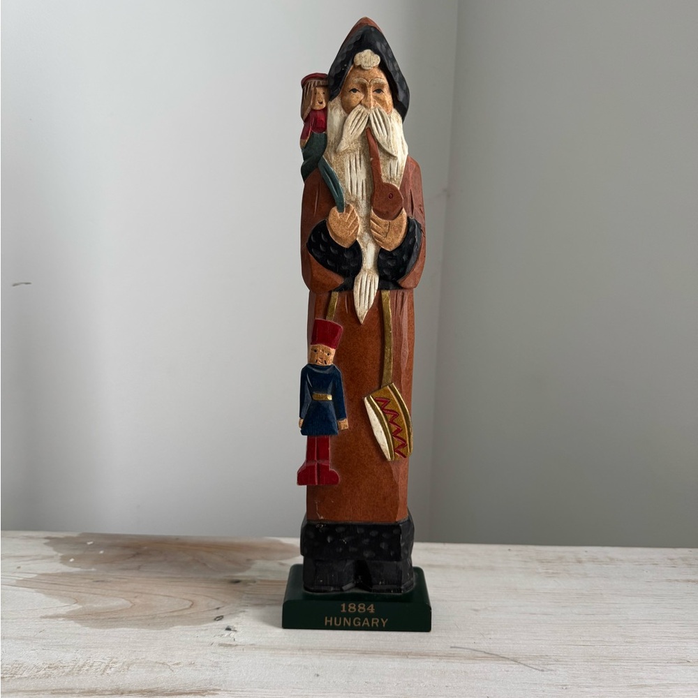 Vintage, wooden Santa